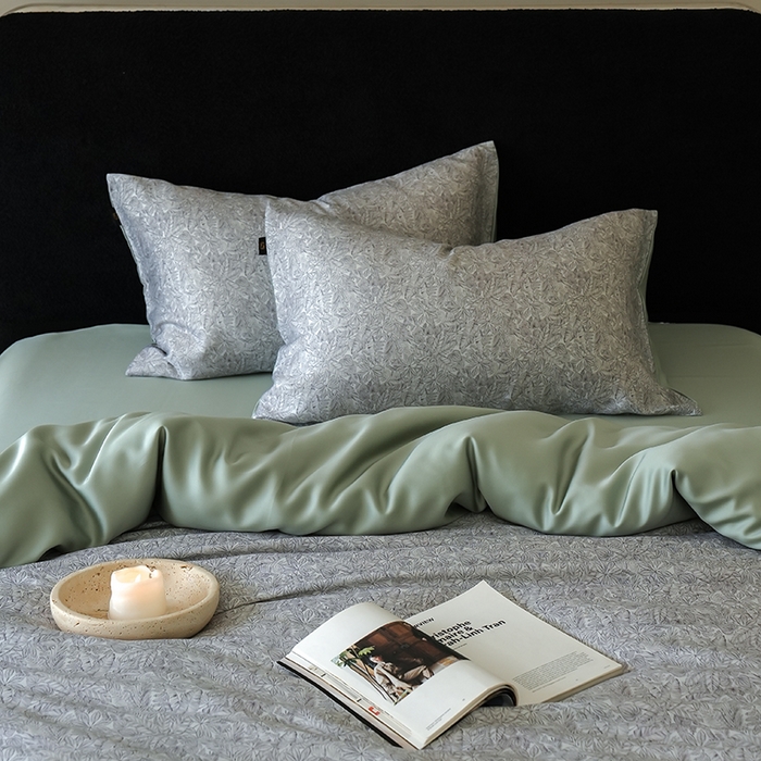 91家纺网 家纺一手货源 找家纺 咏绒家纺工厂店 2025新款A类奥地利进口天丝轻奢花卉款四件套系列 晚风浅灰-风格二