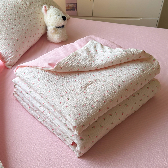 91家纺网 家纺一手货源 找家纺 王朝国际 2025新款直播热款有氧双层纱碎花夏被四件套 七里香