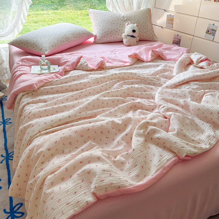 91家纺网 家纺一手货源 找家纺 王朝国际 2025新款直播热款有氧双层纱碎花夏被四件套 七里香