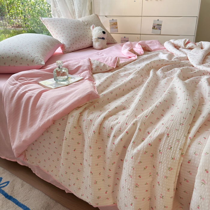 91家纺网 家纺一手货源 找家纺 王朝国际 2025新款直播热款有氧双层纱碎花夏被四件套 七里香