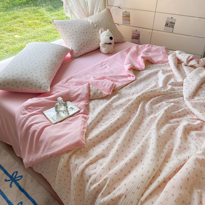 91家纺网 家纺一手货源 找家纺 王朝国际 2025新款直播热款有氧双层纱碎花夏被四件套 七里香