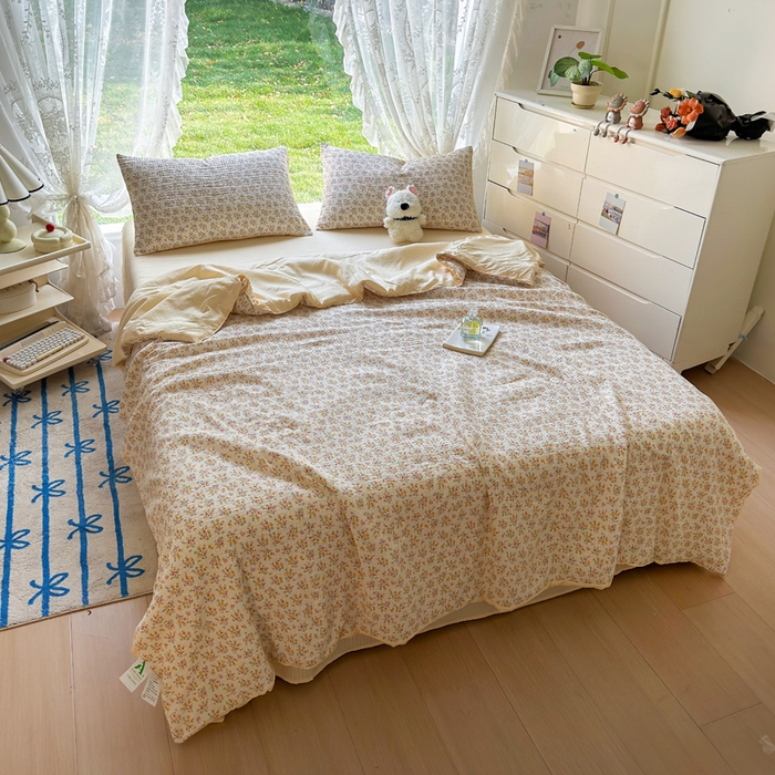 91家纺网 家纺一手货源 找家纺 王朝国际 2025新款直播热款有氧双层纱碎花夏被四件套 月光女神