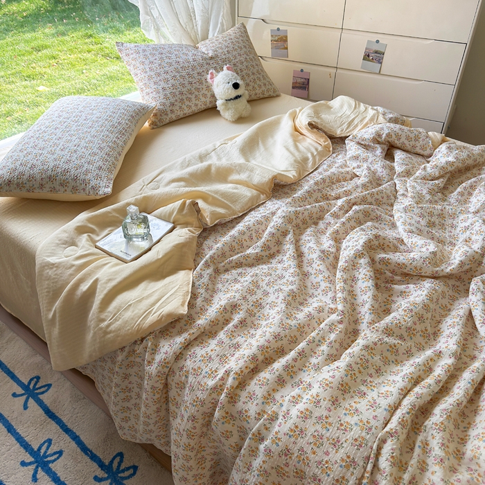 91家纺网 家纺一手货源 找家纺 王朝国际 2025新款直播热款有氧双层纱碎花夏被四件套 月光女神