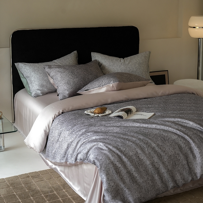 91家纺网 家纺一手货源 找家纺 咏绒家纺工厂店 2025新款A类奥地利进口天丝轻奢花卉款四件套系列 晚风深灰-风格二