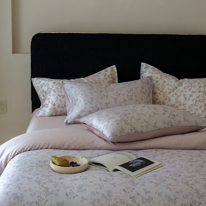 91家纺网 家纺一手货源 找家纺 咏绒家纺工厂店 2025新款A类奥地利进口天丝轻奢花卉款四件套系列 星芙灰-风格二