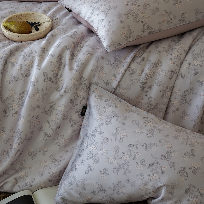 91家纺网 家纺一手货源 找家纺 咏绒家纺工厂店 2025新款A类奥地利进口天丝轻奢花卉款四件套系列 星芙灰-风格二