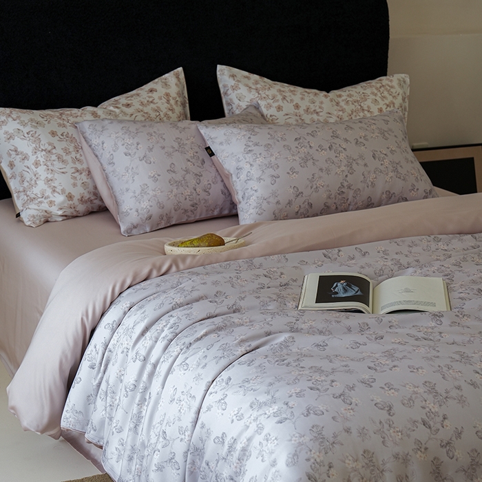 91家纺网 家纺一手货源 找家纺 咏绒家纺工厂店 2025新款A类奥地利进口天丝轻奢花卉款四件套系列 星芙灰-风格二