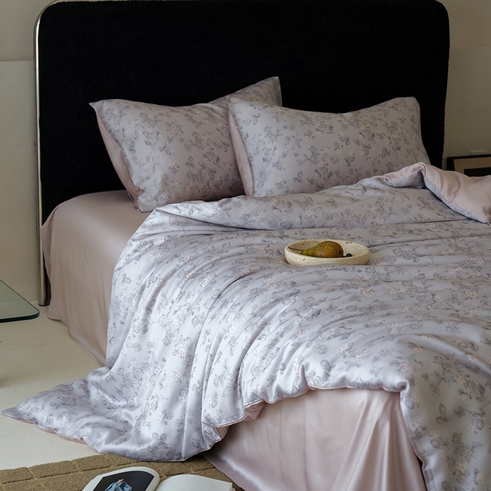 91家纺网 家纺一手货源 找家纺 咏绒家纺工厂店 2025新款A类奥地利进口天丝轻奢花卉款四件套系列 星芙灰-风格二