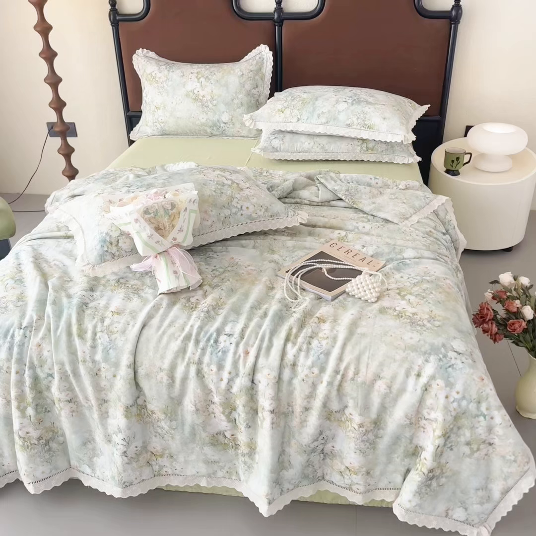 91家纺网 家纺一手货源 找家纺 眠博士2025新款双层纱印花法式花边夏被  夏被-烟雨江南（绿）