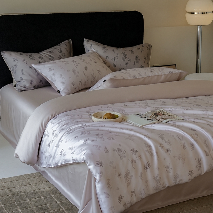 91家纺网 家纺一手货源 找家纺 咏绒家纺工厂店 2025新款A类奥地利进口天丝轻奢花卉款四件套系列 知晓玉-风格二