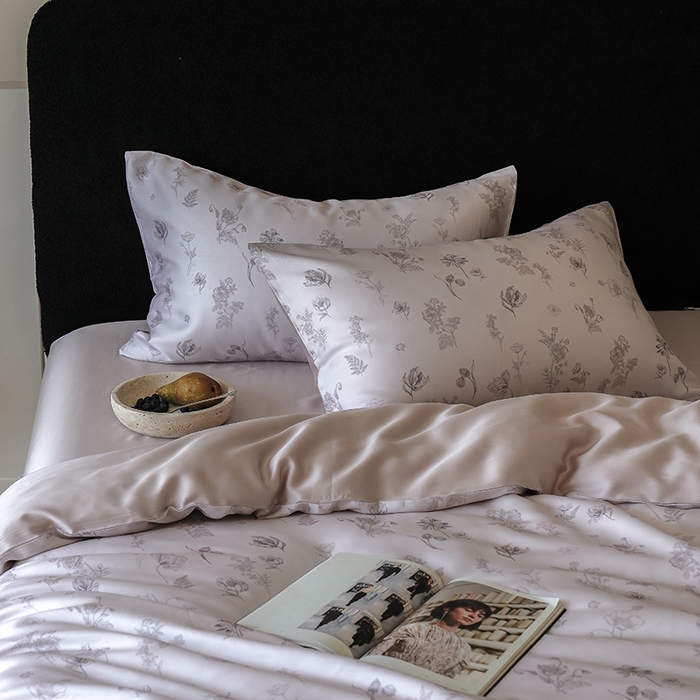 91家纺网 家纺一手货源 找家纺 咏绒家纺工厂店 2025新款A类奥地利进口天丝轻奢花卉款四件套系列 知晓玉-风格二