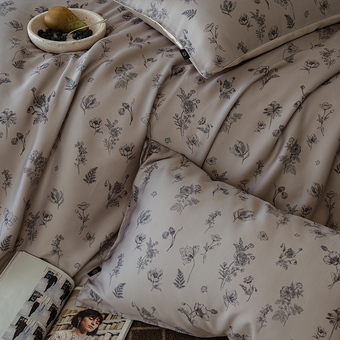 91家纺网 家纺一手货源 找家纺 咏绒家纺工厂店 2025新款A类奥地利进口天丝轻奢花卉款四件套系列 知晓棕-风格二