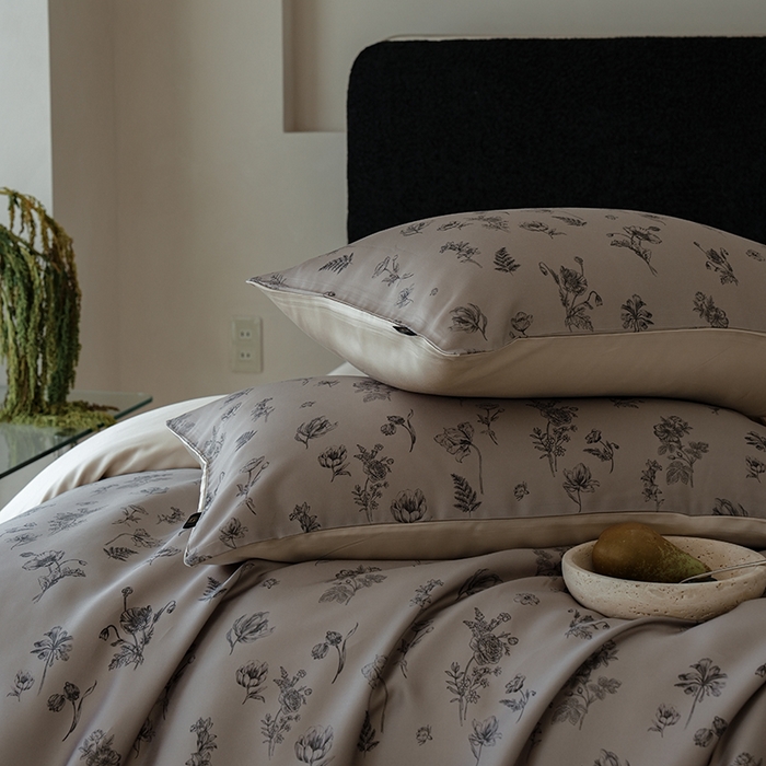 91家纺网 家纺一手货源 找家纺 咏绒家纺工厂店 2025新款A类奥地利进口天丝轻奢花卉款四件套系列 知晓棕-风格二