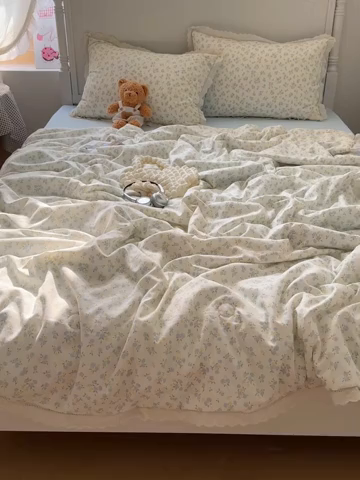 91家纺网 家纺一手货源 找家纺 轻奢坊 2025新款漏空花边水洗棉夏被四件套 春意蓝