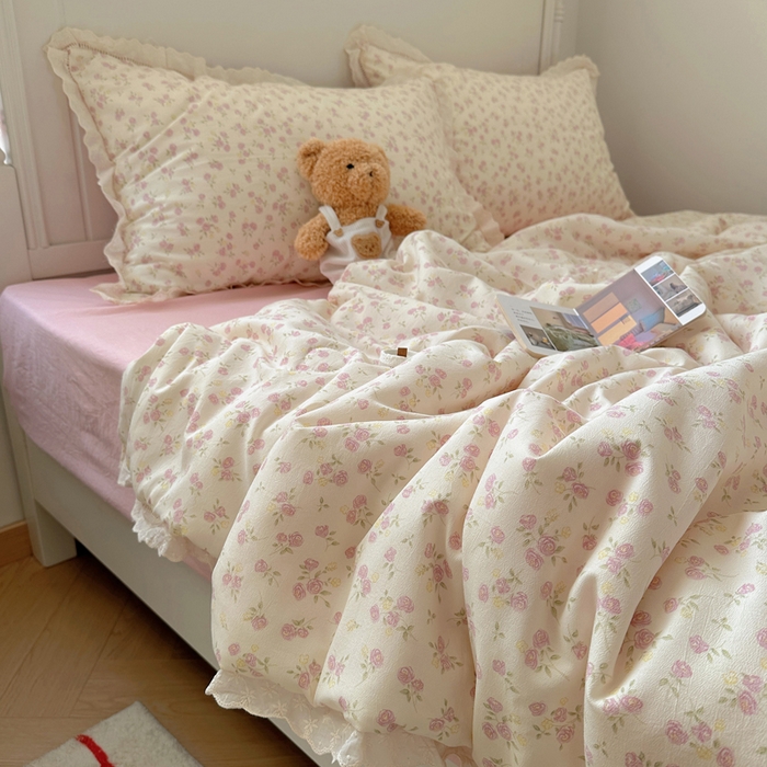 91家纺网 家纺一手货源 找家纺 轻奢坊 2025新款漏空花边水洗棉夏被四件套 春意粉