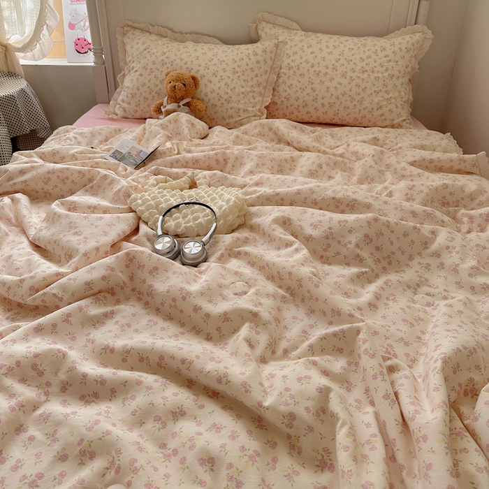 91家纺网 家纺一手货源 找家纺 轻奢坊 2025新款漏空花边水洗棉夏被四件套 春意粉