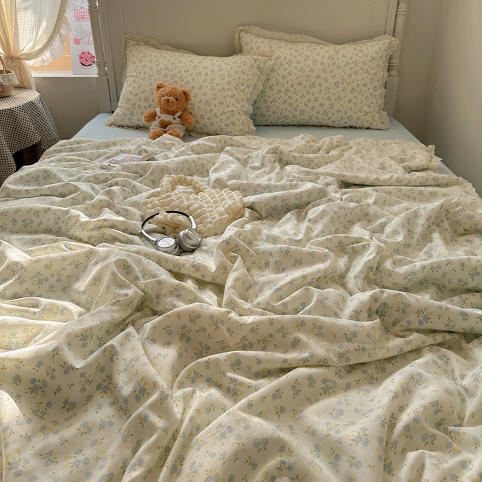 91家纺网 家纺一手货源 找家纺 轻奢坊 2025新款漏空花边水洗棉夏被四件套 春意蓝