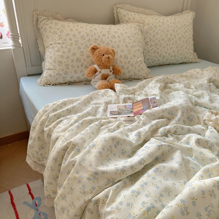 91家纺网 家纺一手货源 找家纺 轻奢坊 2025新款漏空花边水洗棉夏被四件套 春意蓝