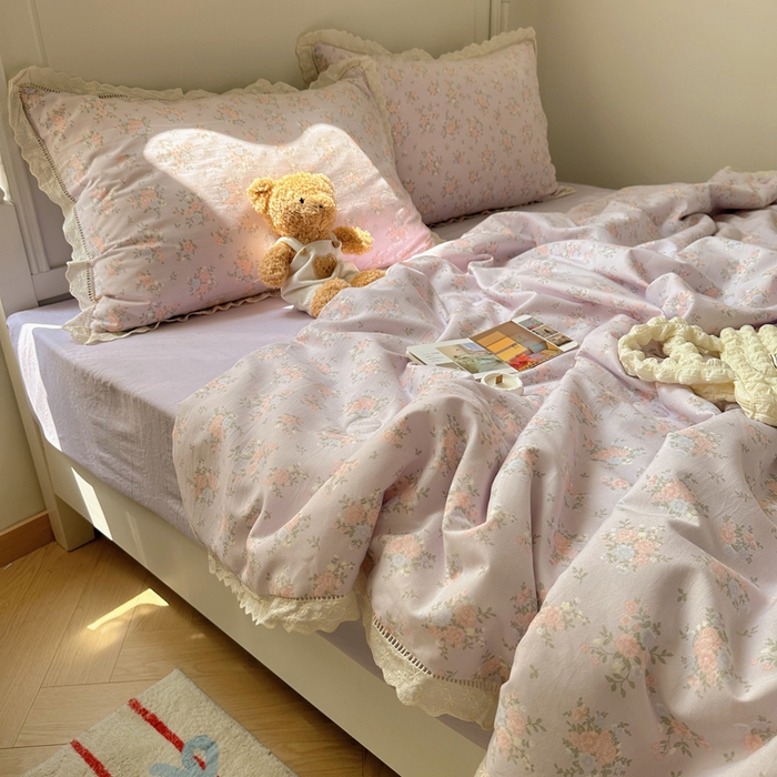 91家纺网 家纺一手货源 找家纺 轻奢坊 2025新款漏空花边水洗棉夏被四件套 紫雾