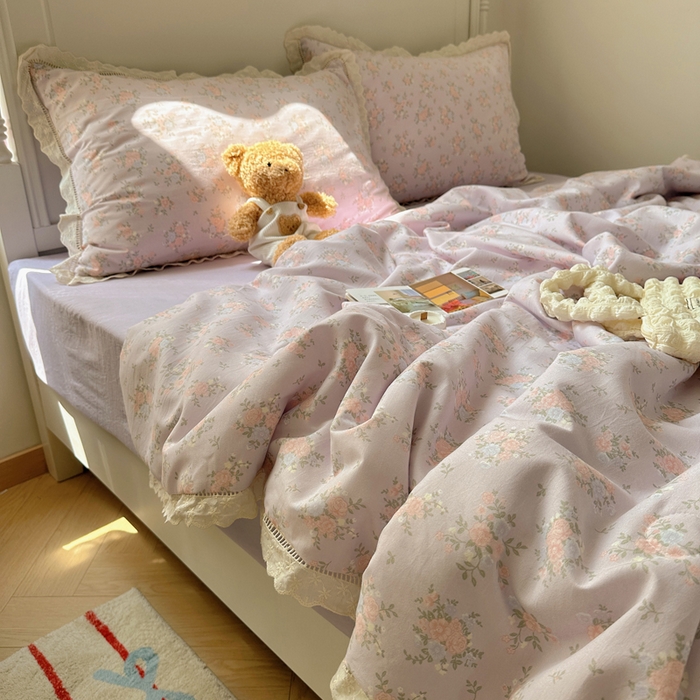 91家纺网 家纺一手货源 找家纺 轻奢坊 2025新款漏空花边水洗棉夏被四件套 紫雾