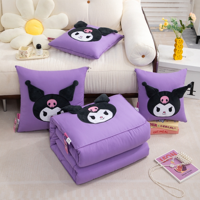 91家纺网 家纺一手货源 找家纺 照世家纺 2025春夏新款三丽鸥立体款抱枕被 库洛米