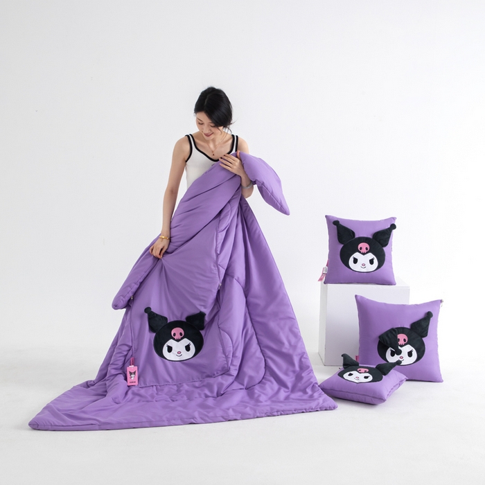 91家纺网 家纺一手货源 找家纺 照世家纺 2025春夏新款三丽鸥立体款抱枕被 库洛米