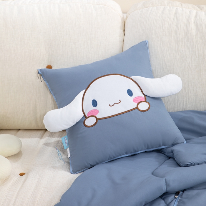 91家纺网 家纺一手货源 找家纺 照世家纺 2025春夏新款三丽鸥立体款抱枕被 玉桂狗