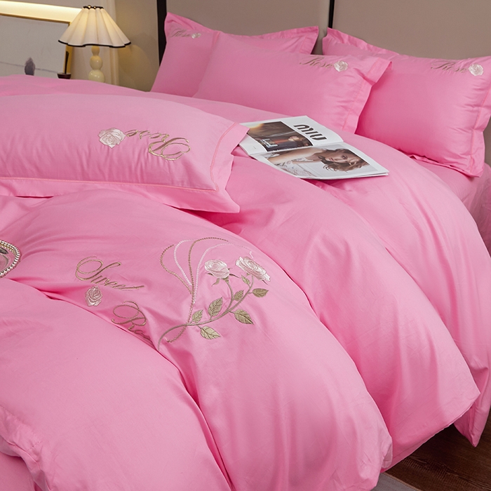 91家纺网 家纺一手货源 找家纺 晶缦家纺 2025新款纯棉喷气全棉13376刺绣四件套 梦境幽兰-甜蜜粉