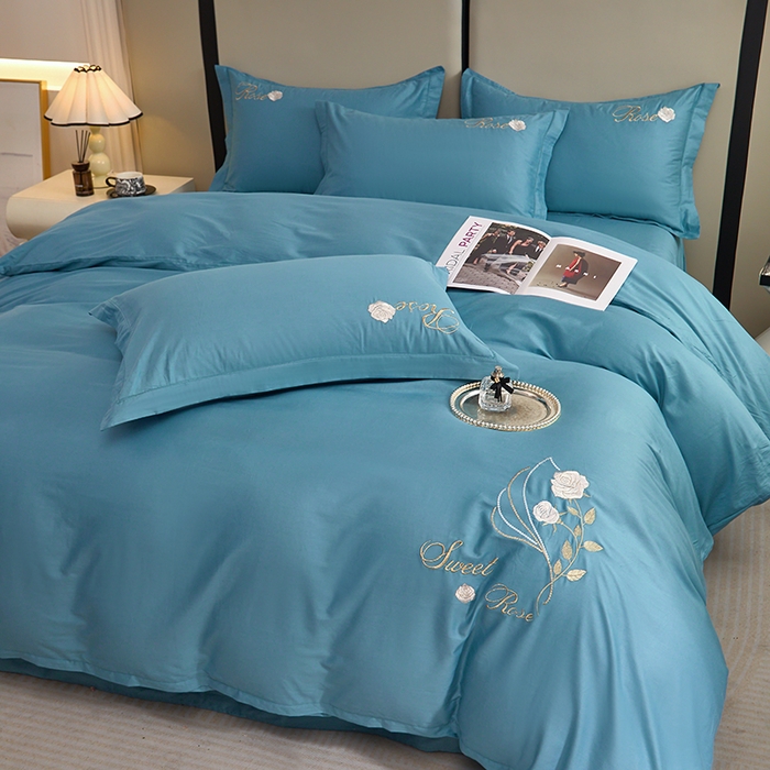 91家纺网 家纺一手货源 找家纺 晶缦家纺 2025新款纯棉喷气全棉13376刺绣四件套 梦境幽兰-湖蓝