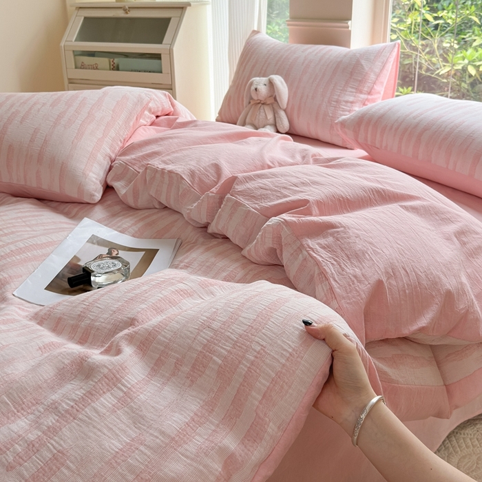 91家纺网 家纺一手货源 找家纺 菡宝 2025新款a类母婴级全棉色织三层纱提花被套纯棉被罩四件套支持定做定制尺寸 艾瑞-粉