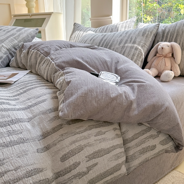 91家纺网 家纺一手货源 找家纺 菡宝 2025新款a类母婴级全棉色织三层纱提花被套纯棉被罩四件套支持定做定制尺寸 艾瑞-灰