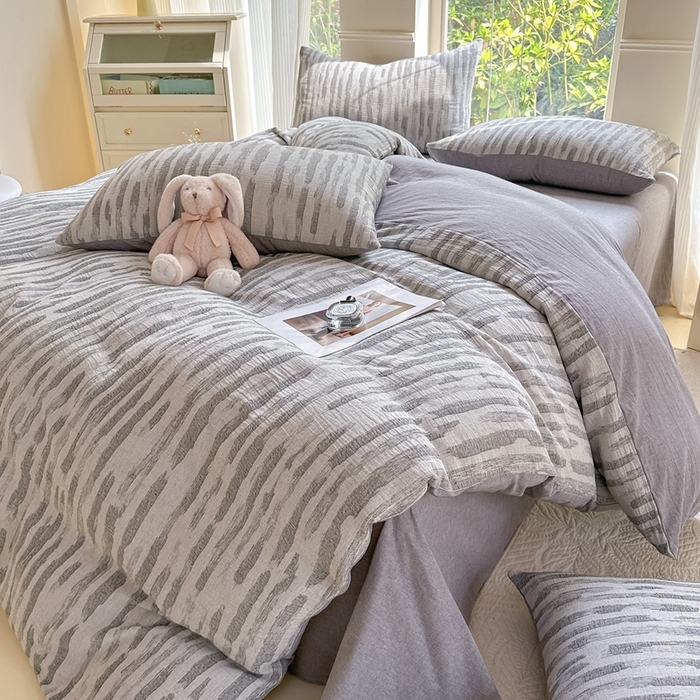 91家纺网 家纺一手货源 找家纺 菡宝 2025新款a类母婴级全棉色织三层纱提花被套纯棉被罩四件套支持定做定制尺寸 艾瑞-灰