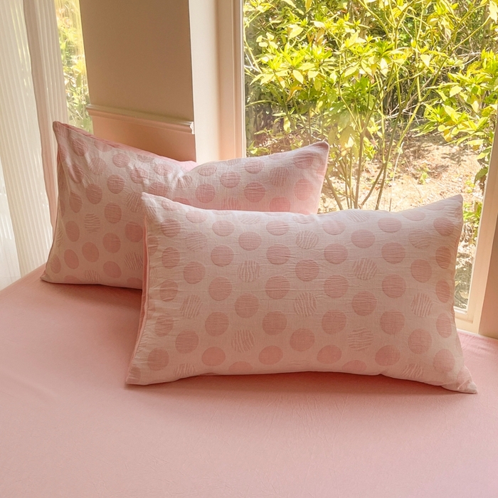 91家纺网 家纺一手货源 找家纺 菡宝 2025新款a类母婴级全棉色织三层纱提花被套纯棉被罩四件套支持定做定制尺寸 波点-粉