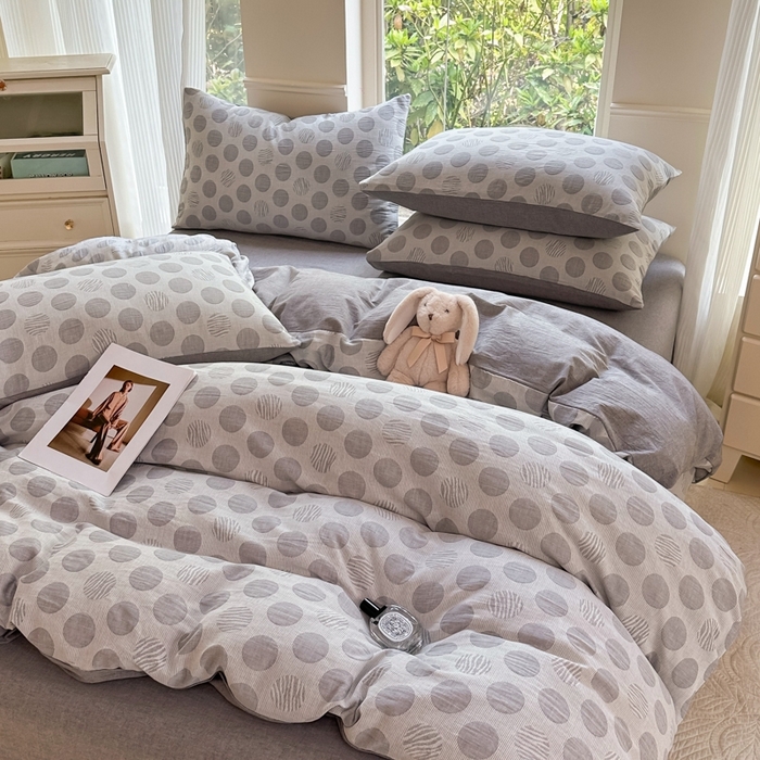 91家纺网 家纺一手货源 找家纺 菡宝 2025新款a类母婴级全棉色织三层纱提花被套纯棉被罩四件套支持定做定制尺寸 波点-灰