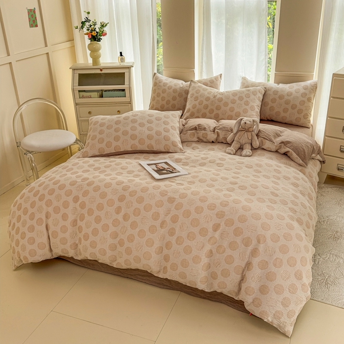 91家纺网 家纺一手货源 找家纺 菡宝 2025新款a类母婴级全棉色织三层纱提花被套纯棉被罩四件套支持定做定制尺寸 波点-卡其