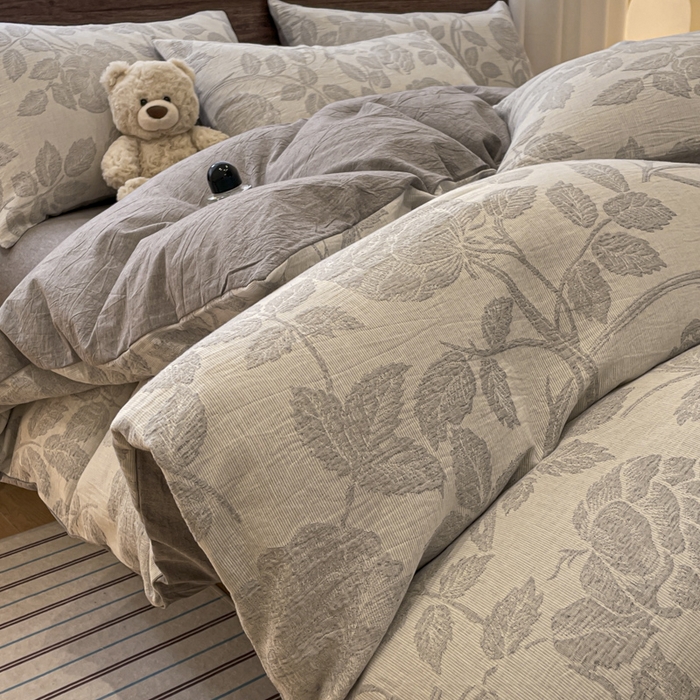 91家纺网 家纺一手货源 找家纺 菡宝 2025新款a类母婴级全棉色织三层纱提花被套纯棉被罩四件套支持定做定制尺寸 花想容-灰