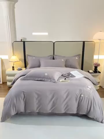 91家纺网 家纺一手货源 找家纺 晶缦家纺 2025新款纯棉喷气全棉13376刺绣四件套 梦境幽兰-高级灰