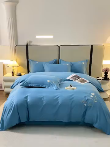 91家纺网 家纺一手货源 找家纺 晶缦家纺 2025新款纯棉喷气全棉13376刺绣四件套 梦境幽兰-湖蓝