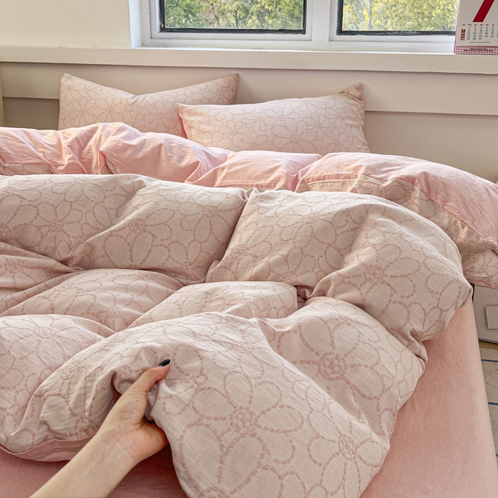 91家纺网 家纺一手货源 找家纺 菡宝 2025新款a类母婴级全棉色织三层纱提花被套纯棉被罩四件套支持定做定制尺寸 洛可可-粉