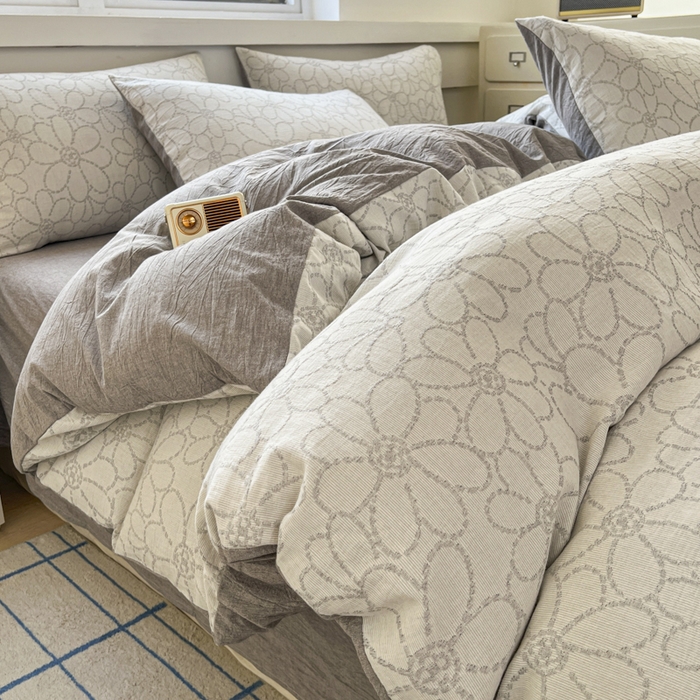 91家纺网 家纺一手货源 找家纺 菡宝 2025新款a类母婴级全棉色织三层纱提花被套纯棉被罩四件套支持定做定制尺寸 洛可可-灰