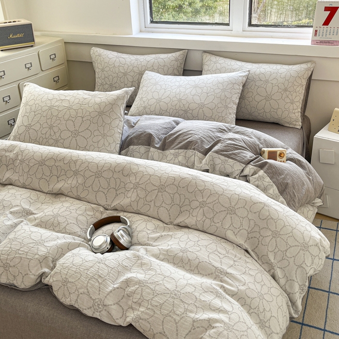 91家纺网 家纺一手货源 找家纺 菡宝 2025新款a类母婴级全棉色织三层纱提花被套纯棉被罩四件套支持定做定制尺寸 洛可可-灰