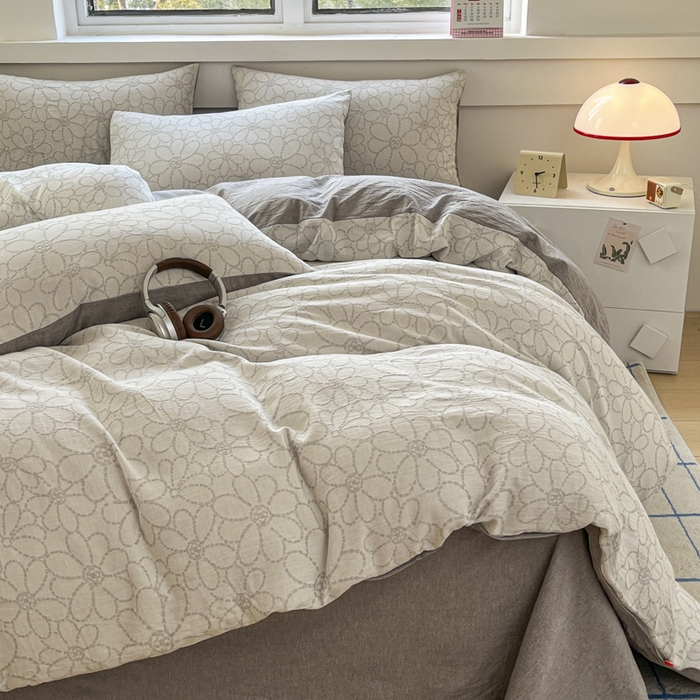 91家纺网 家纺一手货源 找家纺 菡宝 2025新款a类母婴级全棉色织三层纱提花被套纯棉被罩四件套支持定做定制尺寸 洛可可-灰