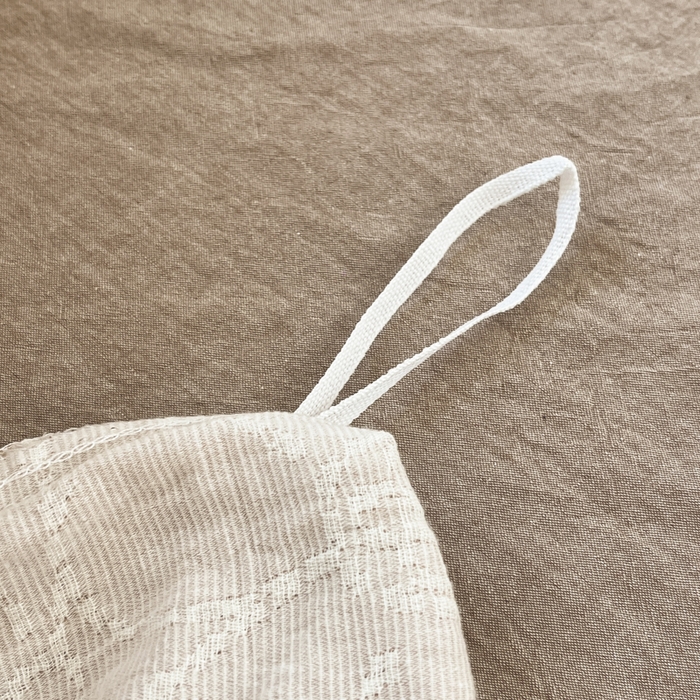 91家纺网 家纺一手货源 找家纺 菡宝 2025新款a类母婴级全棉色织三层纱提花被套纯棉被罩四件套支持定做定制尺寸 洛可可-米咖