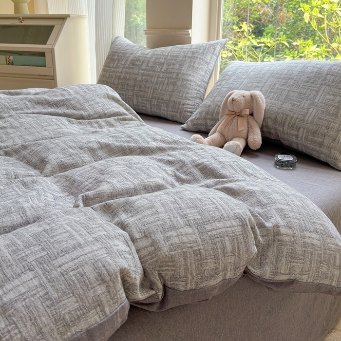 91家纺网 家纺一手货源 找家纺 菡宝 2025新款a类母婴级全棉色织三层纱提花被套纯棉被罩四件套支持定做定制尺寸 米亚-灰