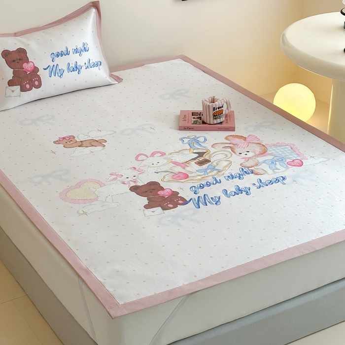 91家纺网 家纺一手货源 找家纺 澳萝拉 2025新款数码印花包边款冰藤席席子凉席-风格二 晚安熊