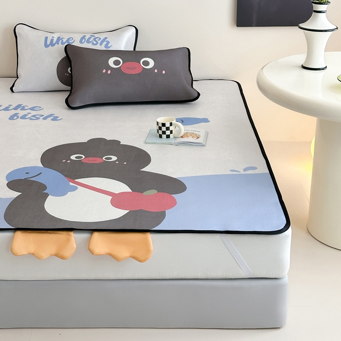 91家纺网 家纺一手货源 找家纺 澳萝拉 2025新款异形冰藤席数码印花系列席子凉席-风格二 企鹅波波（床席款）