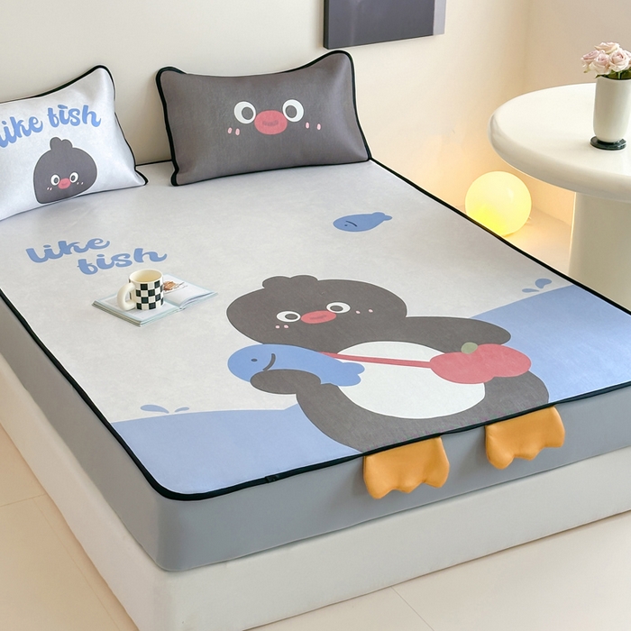 91家纺网 家纺一手货源 找家纺 澳萝拉 2025新款异形冰藤席数码印花系列席子凉席-风格二 企鹅波波（床笠款）