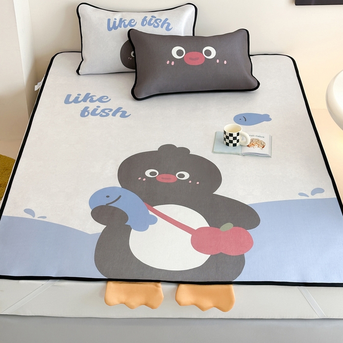 91家纺网 家纺一手货源 找家纺 澳萝拉 2025新款异形冰藤席数码印花系列席子凉席-风格二 企鹅波波（床席款）