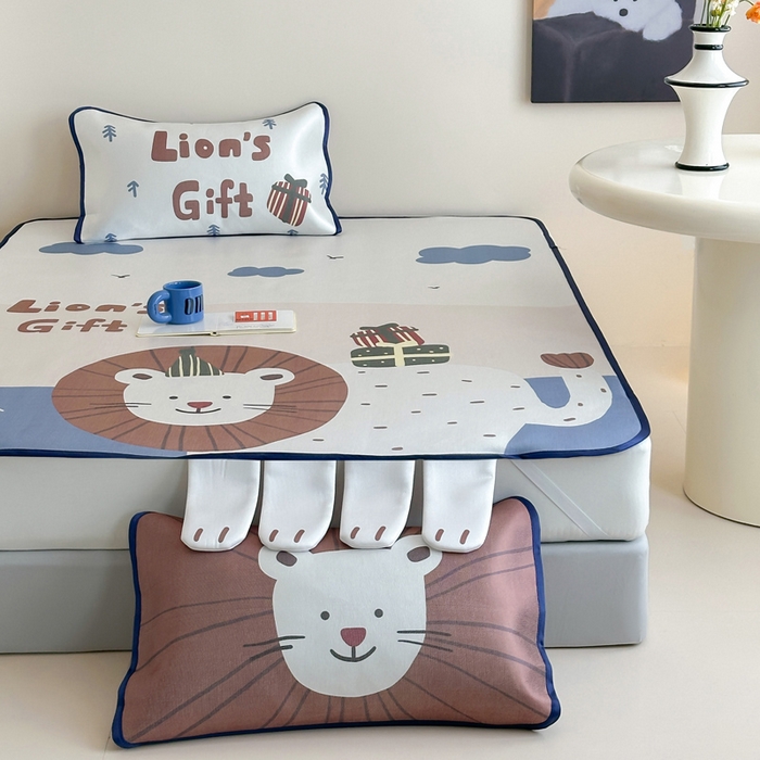 91家纺网 家纺一手货源 找家纺 澳萝拉 2025新款异形冰藤席数码印花系列席子凉席-风格二 狮狮如意（床席款）