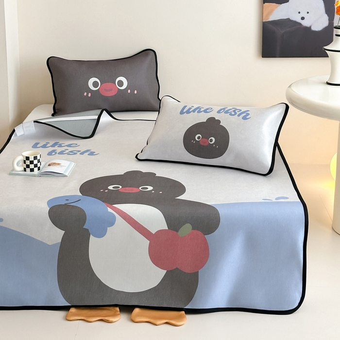 91家纺网 家纺一手货源 找家纺 澳萝拉 2025新款异形冰藤席数码印花系列席子凉席-风格二 企鹅波波（床席款）